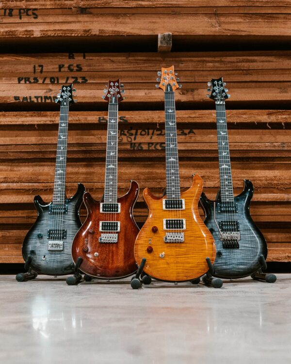 five-limited-quantity-left-handed-se-series-models-from-prs-guitars