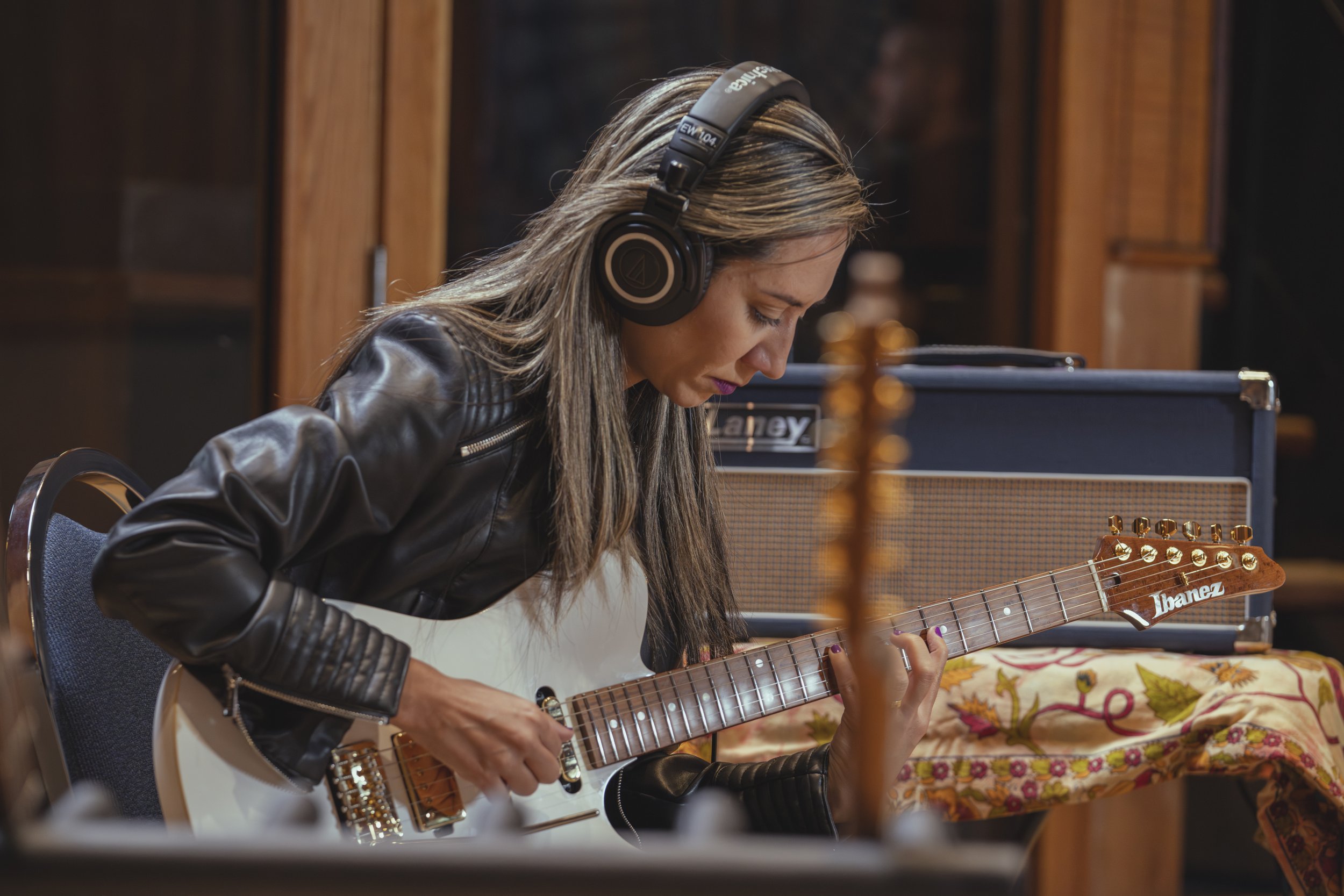 Lari Basilio Talks Redemption Album, Ibanez LB1, and JHS Violet Pedal